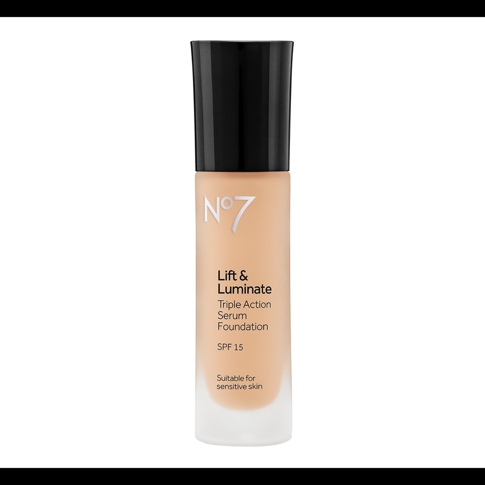 No7 Lift & Luminate Triple Action Serum Foundation